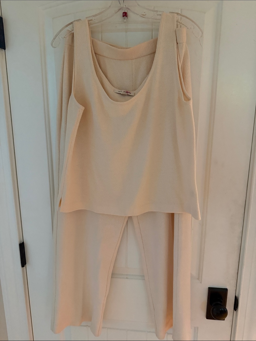 St. John Cream Santana Knit Sleeveless Tank and  Pants Set Size 14